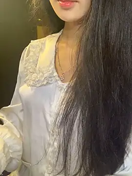 Nhinhi18 online show from 05/11/26, 04:04