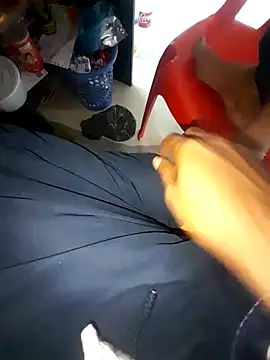 Snapshot of hackyourpussy@xh chatting on 11/25/25, 02:11 hackyourpussyxh online show from 11/25/25, 02:11