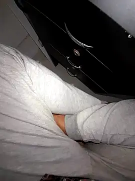 Snapshot of hackyourpussy@xh chatting on 11/28/25, 01:19 hackyourpussyxh online show from 11/28/25, 01:19