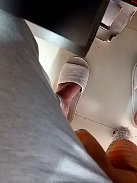 Snapshot of hackyourpussy@xh chatting on 01/12/26, 03:23 hackyourpussyxh online show from 01/12/26, 03:23