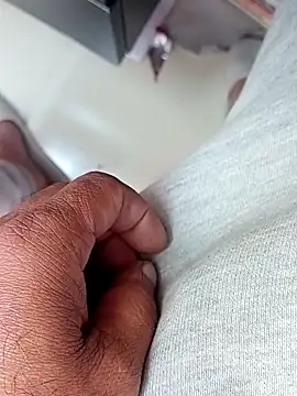 Snapshot of hackyourpussy@xh chatting on 01/19/26, 03:43 hackyourpussyxh online show from 01/19/26, 03:43