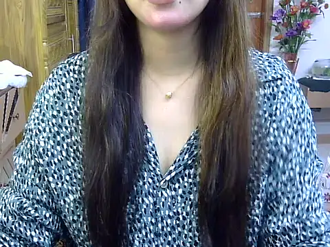 Snapshot of Obonti_2000 chatting on 12/19/25, 05:53 Obonti 2000 online show from 12/19/25, 05:53