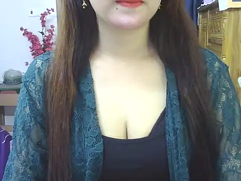 Snapshot of Obonti_2000 chatting on 02/23/26, 06:05 Obonti 2000 online show from 02/23/26, 06:05