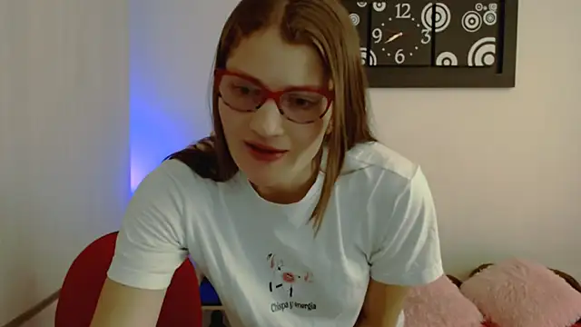 Snapshot of Camila-ventura chatting on 05/19/26, 08:15 Camila-ventura online show from 05/19/26, 08:15