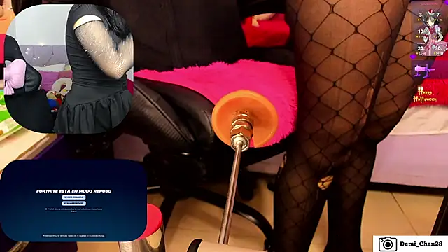 Snapshot of demi_chan chatting on 10/28/25, 07:23 demi chan online show from 10/28/25, 07:23