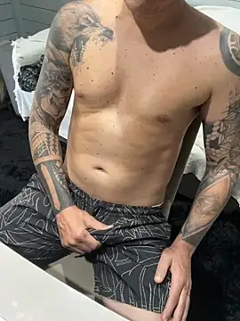 Snapshot of AnimistEquity chatting on 09/29/25, 01:49 AnimistEquity online show from 09/29/25, 01:49