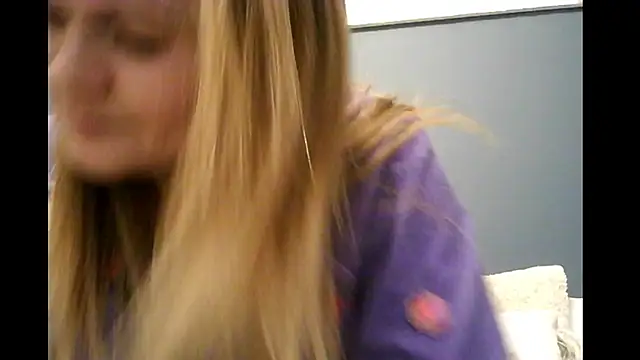 Snapshot of Ginger-bb chatting on 12/03/25, 07:38 Ginger-bb online show from 12/03/25, 07:38