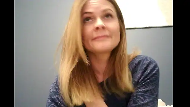 Snapshot of Ginger-bb chatting on 12/15/25, 07:34 Ginger-bb online show from 12/15/25, 07:34