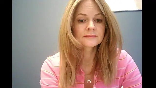 Snapshot of Ginger-bb chatting on 01/08/26, 07:32 Ginger-bb online show from 01/08/26, 07:32