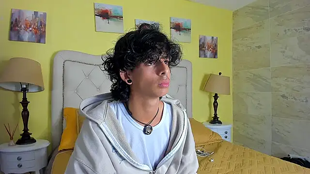 Ibratxandy online show from 10/18/25, 03:24