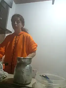 Snapshot of Sharon_Black chatting on 11/12/25, 01:50 Sharon Black online show from 11/12/25, 01:50