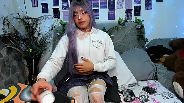 Snapshot of _viollette_ chatting on 02/11/26, 12:04 viollette online show from 02/11/26, 12:04