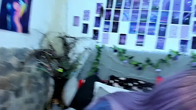 Snapshot of _viollette_ chatting on 02/13/26, 11:56 viollette online show from 02/13/26, 11:56