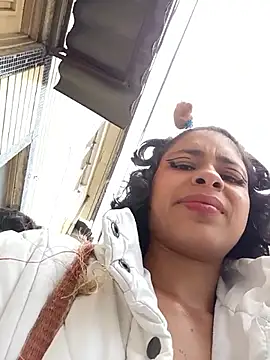 Snapshot of Tendercouple1 chatting on 10/23/25, 05:01 Tendercouple1 online show from 10/23/25, 05:01