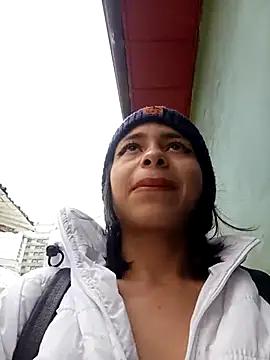 Snapshot of Tendercouple1 chatting on 11/28/25, 02:31 Tendercouple1 online show from 11/28/25, 02:31