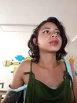 Snapshot of Tendercouple1 chatting on 12/05/25, 02:14 Tendercouple1 online show from 12/05/25, 02:14