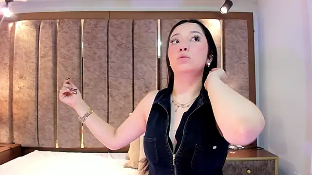 BarbieMonet online show from 11/08/25, 07:45