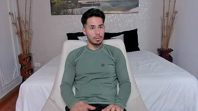 Snapshot of loghan_fox chatting on 09/11/25, 08:31 loghan fox online show from 09/11/25, 08:31