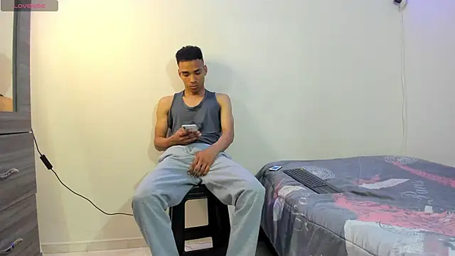 Snapshot of kenan_2601 chatting on 10/29/25, 08:21 kenan 2601 online show from 10/29/25, 08:21