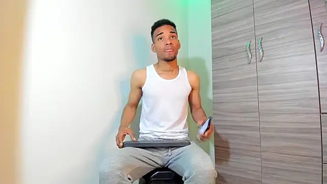 Snapshot of kenan_2601 chatting on 12/03/25, 05:55 kenan 2601 online show from 12/03/25, 05:55