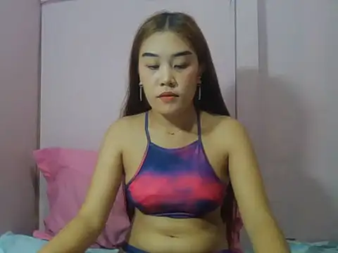 Snapshot of YourWildestDoll chatting on 07/22/26, 06:00 YourWildestDoll online show from 07/22/26, 06:00