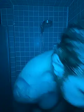 Snapshot of CloudyKingG chatting on 03/04/26, 04:24 CloudyKingG online show from 03/04/26, 04:24