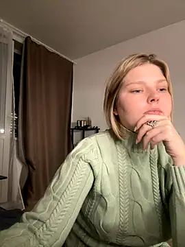 Snapshot of OpheliaRitz chatting on 11/29/25, 02:20 OpheliaRitz online show from 11/29/25, 02:20