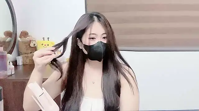 Snapshot of Amelia-babee chatting on 11/03/25, 12:06 Amelia-babee online show from 11/03/25, 12:06