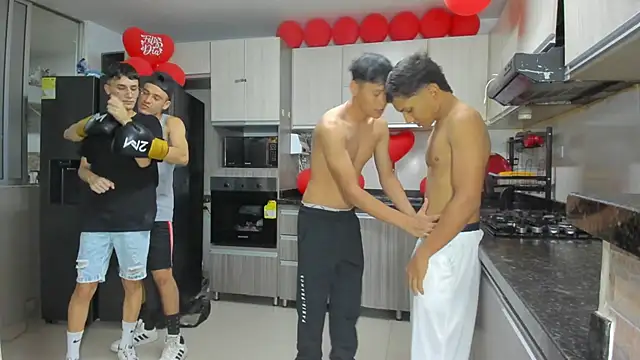 Snapshot of Crazymen_hot chatting on 09/21/25, 11:17 Crazymen hot online show from 09/21/25, 11:17