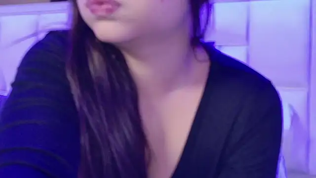 Snapshot of kity_lovee1 chatting on 10/16/25, 03:29 kity lovee1 online show from 10/16/25, 03:29