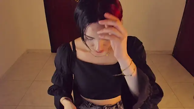 Snapshot of Madison_charlotte chatting on 02/22/26, 05:30 Madison charlotte online show from 02/22/26, 05:30