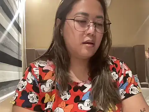 Snapshot of Bunny_asian10 chatting on 02/19/26, 12:45 Bunny asian10 online show from 02/19/26, 12:45