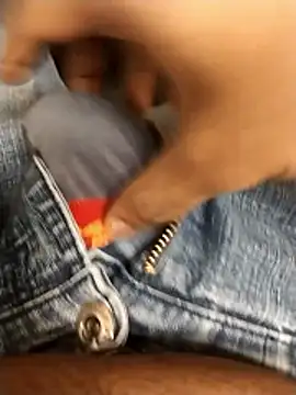 Snapshot of Ajayy01 chatting on 11/13/25, 03:55 Ajayy01 online show from 11/13/25, 03:55