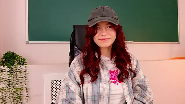 NoraHaynes online show from 06/19/26, 01:43