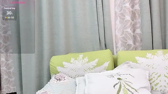 Snapshot of Aiyi909- chatting on 11/19/25, 04:51 Aiyi909- online show from 11/19/25, 04:51