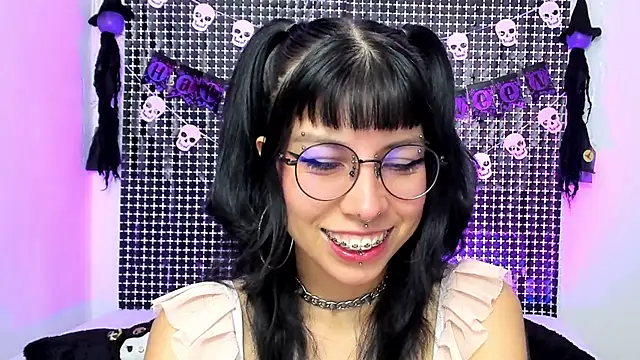 Rose 72 online show from 10/27/25, 06:34