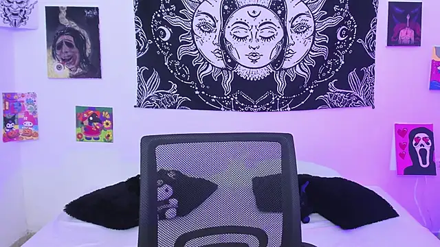 Rose 72 online show from 04/30/26, 08:57