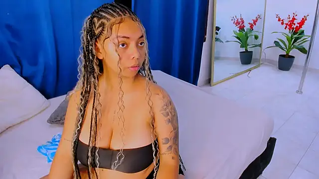 nahomy ryans online show from 10/17/25, 09:01