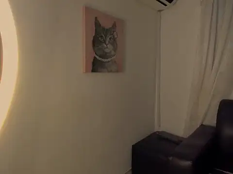 nahomy ryans online show from 11/29/25, 09:18