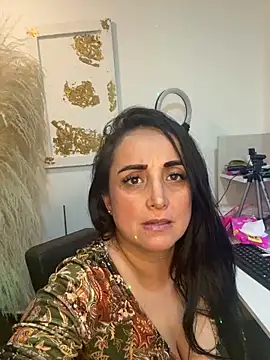 hotadhara01 online show from 12/14/25, 03:01