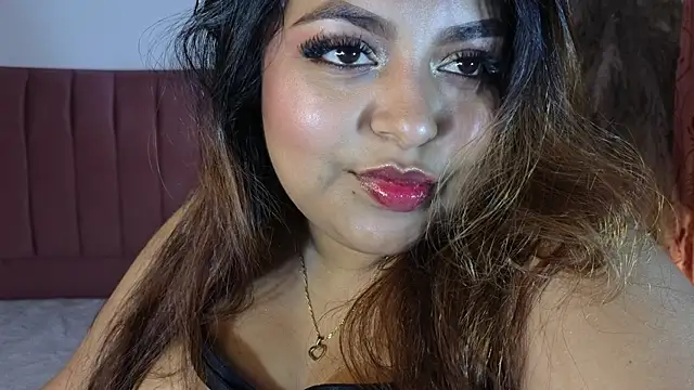 Hela Collins online show from 10/17/25, 04:48