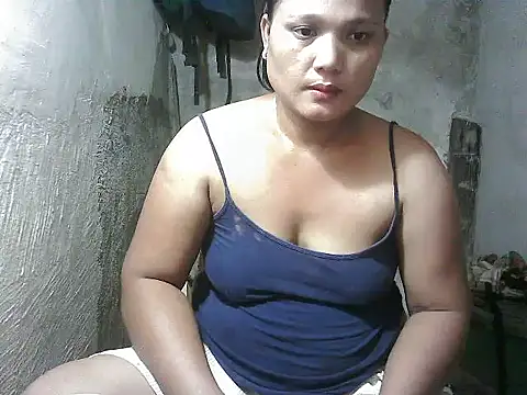 Snapshot of lady_helen00 chatting on 05/06/26, 11:48 lady helen00 online show from 05/06/26, 11:48