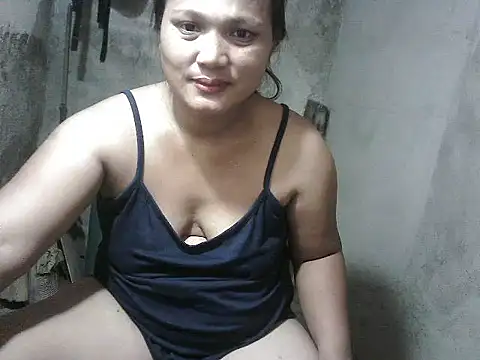 Snapshot of lady_helen00 chatting on 07/05/26, 12:01 lady helen00 online show from 07/05/26, 12:01
