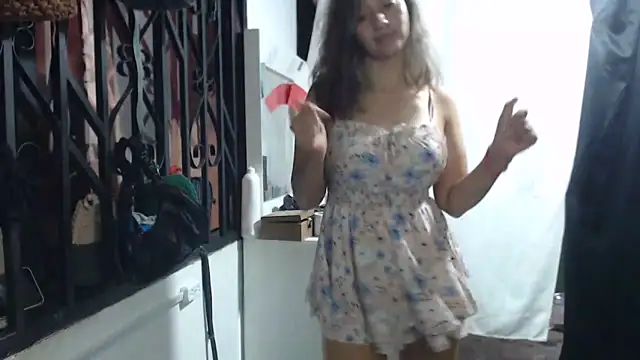 Snapshot of annie_clark2 chatting on 11/09/25, 08:40 annie clark2 online show from 11/09/25, 08:40