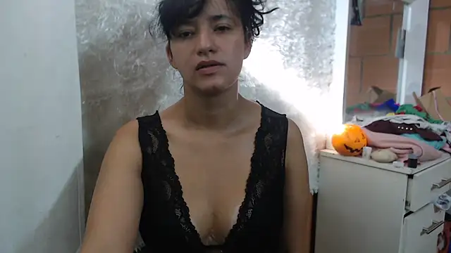 Snapshot of annie_clark2 chatting on 02/08/26, 09:07 annie clark2 online show from 02/08/26, 09:07