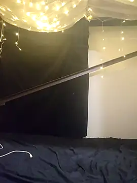 VeiledMuse online show from 11/18/25, 02:17