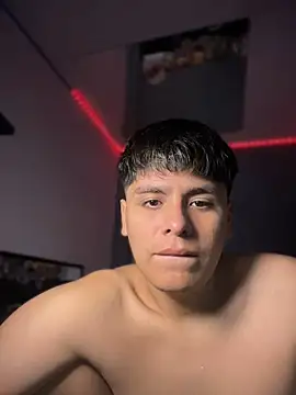 Kailertwink online show from 04/28/26, 03:33