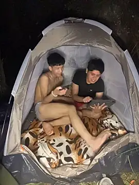 Kailertwink online show from 05/13/26, 12:41