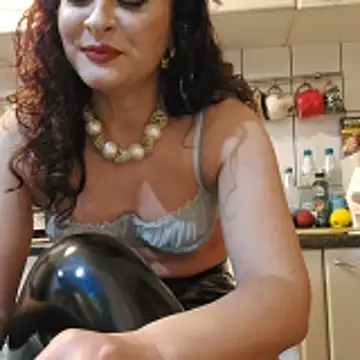 ShineBright88 online show from 11/10/25, 08:41