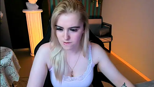 Stef Nicks online show from 05/11/26, 04:04